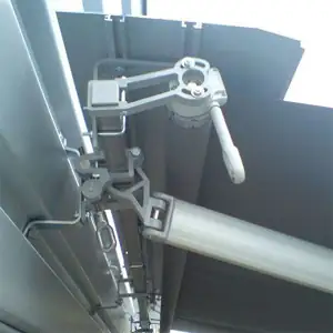 Detalj av vinkelkontroll på REX markise